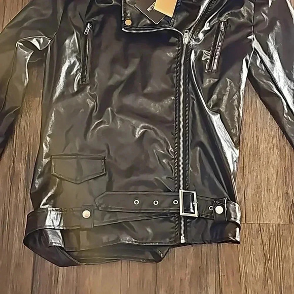 NWT Womens Pretty Little Things Black Faux Leather Oversized Moto Jacket Sz 2 - Picture 4 of 8
